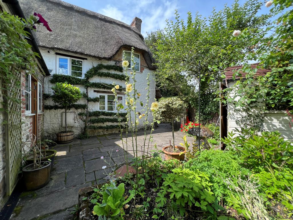 2 bed cottage for sale in Sturford Lane, Corsley, Warminster BA12, £550,000