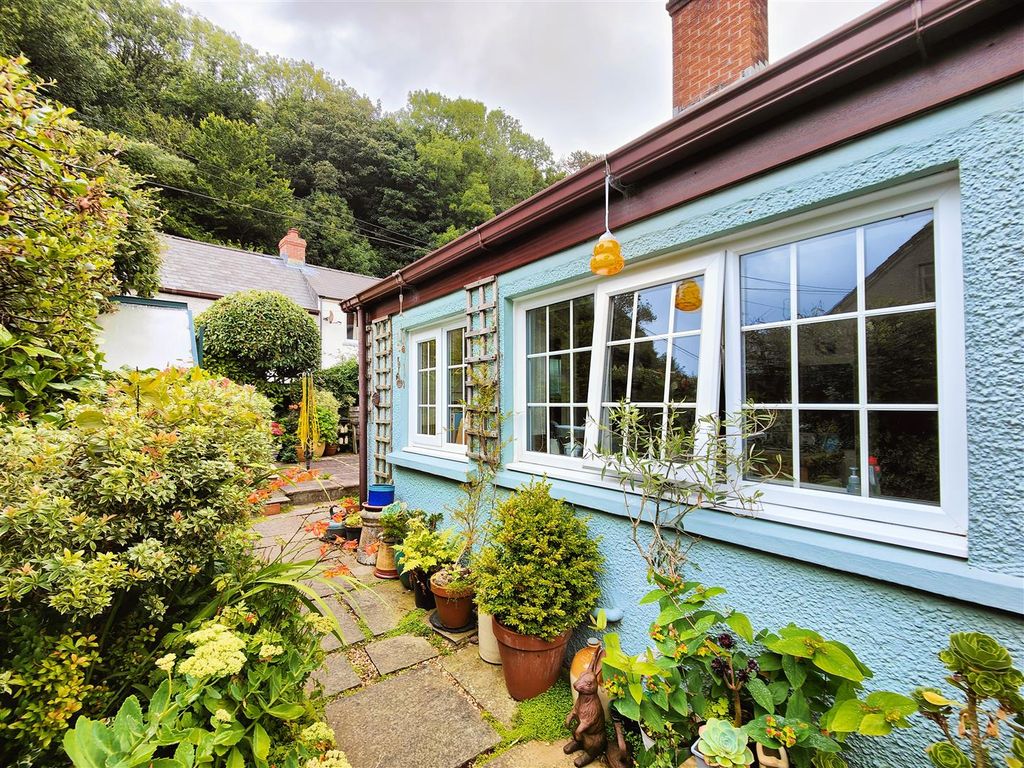 3 bed cottage for sale in Glyn-Y-Mel Road, Lower Town, Fishguard SA65, £328,500