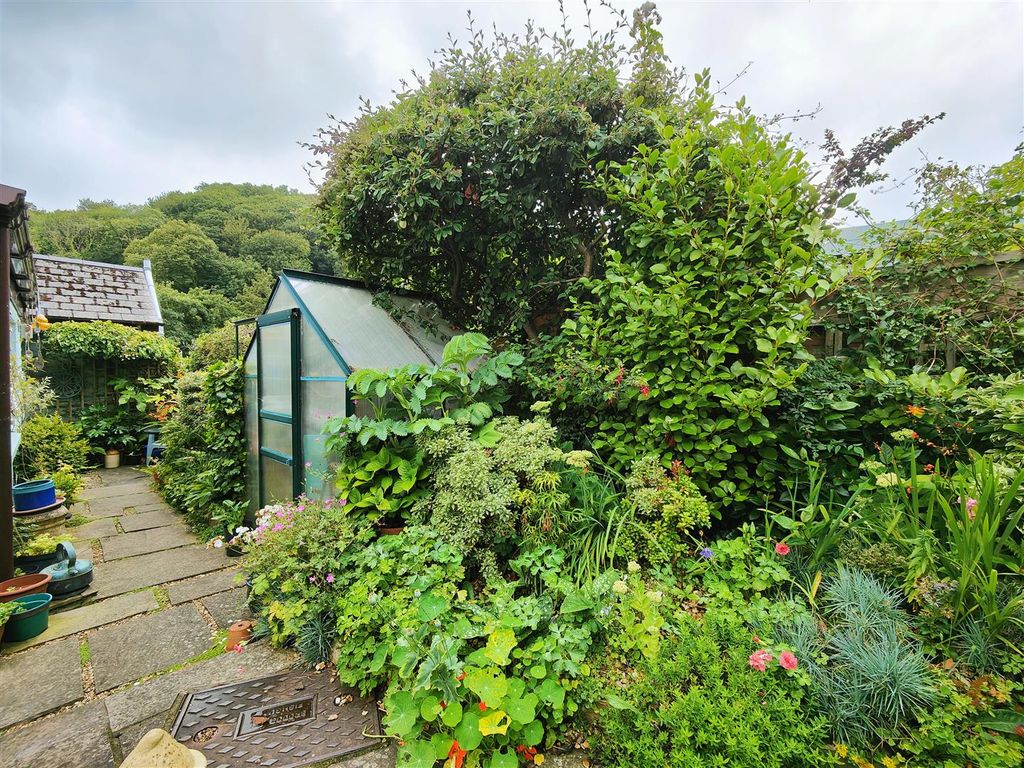 3 bed cottage for sale in Glyn-Y-Mel Road, Lower Town, Fishguard SA65, £328,500