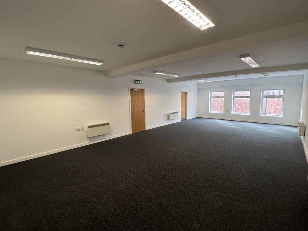 Office to let in First Floor, 24 Victoria Road, Consett DH8, £7,000 pa