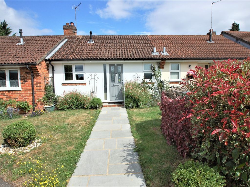 1 bed bungalow for sale in Farmers Way, Seer Green, Beaconsfield HP9, £385,000