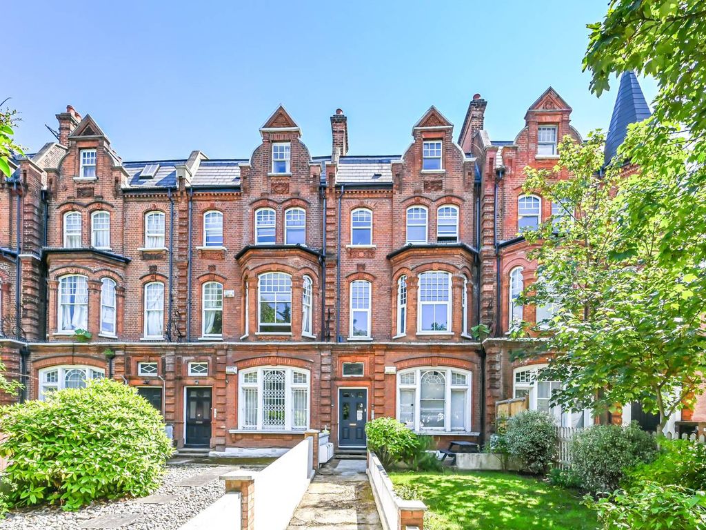 1 bed flat for sale in Clapham Road, Clapham North, London SW9, £425,000