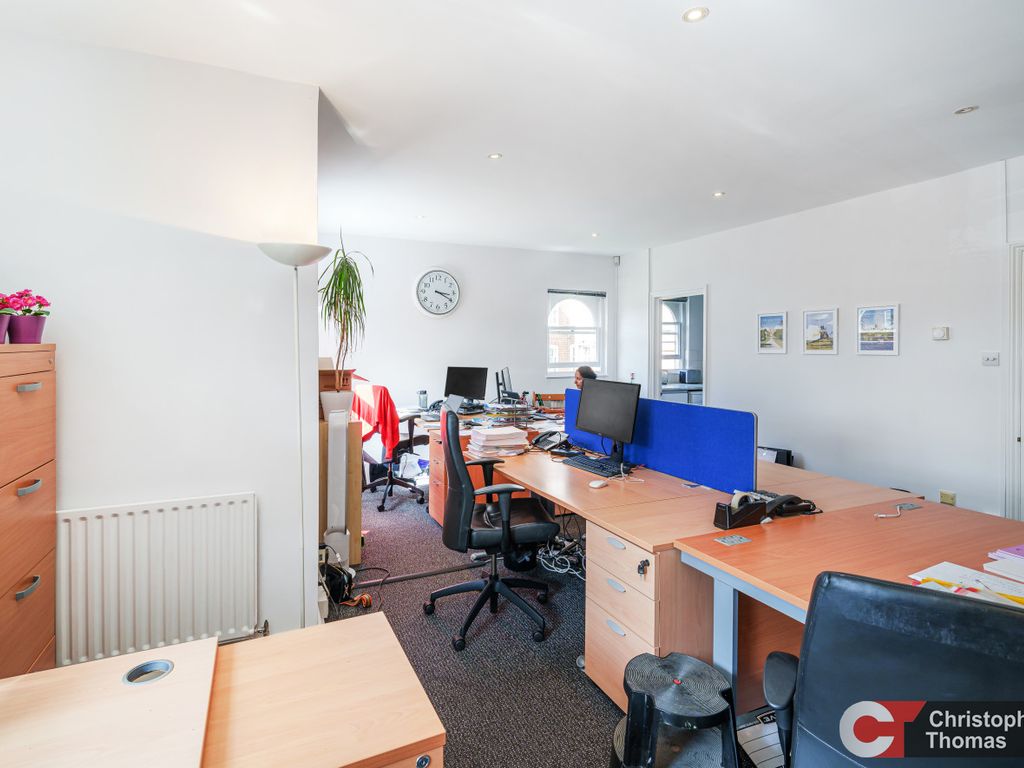 Office to let in Adair House, Madeira Walk, Windsor SL4, £14,459 pa