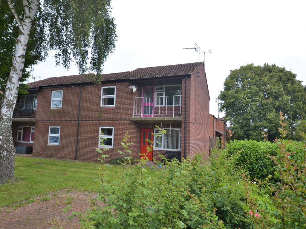 1 bed flat for sale in The Pastures, Tuxford, Newark NG22, £75,000