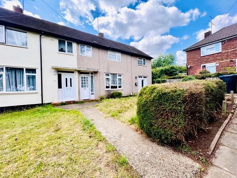 4 bed semi-detached house to rent in Croxley Close, Orpington BR5, £1,900 pcm