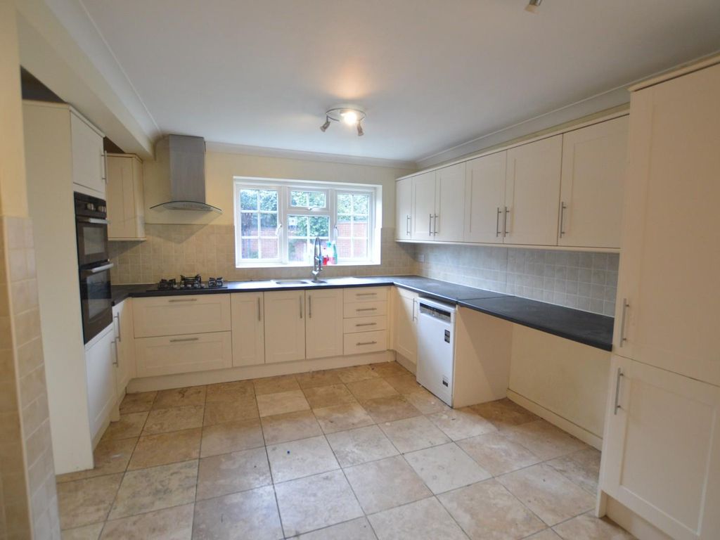 4 bed detached house for sale in Speedwell Close, Rugby CV23, £350,000