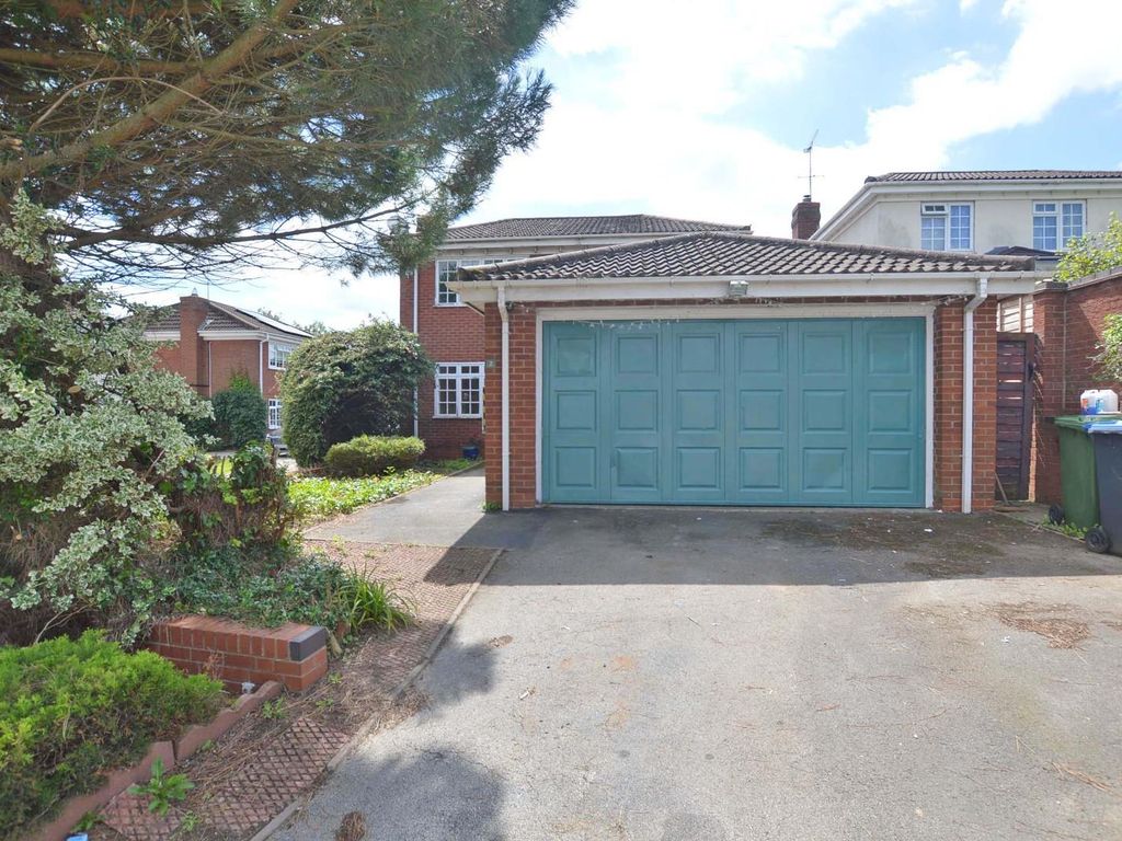4 bed detached house for sale in Speedwell Close, Rugby CV23, £350,000