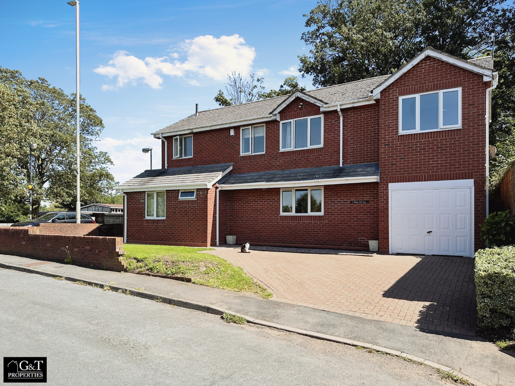 4 bed detached house for sale in Dennis Hall Road, Stourbridge DY8, £360,000