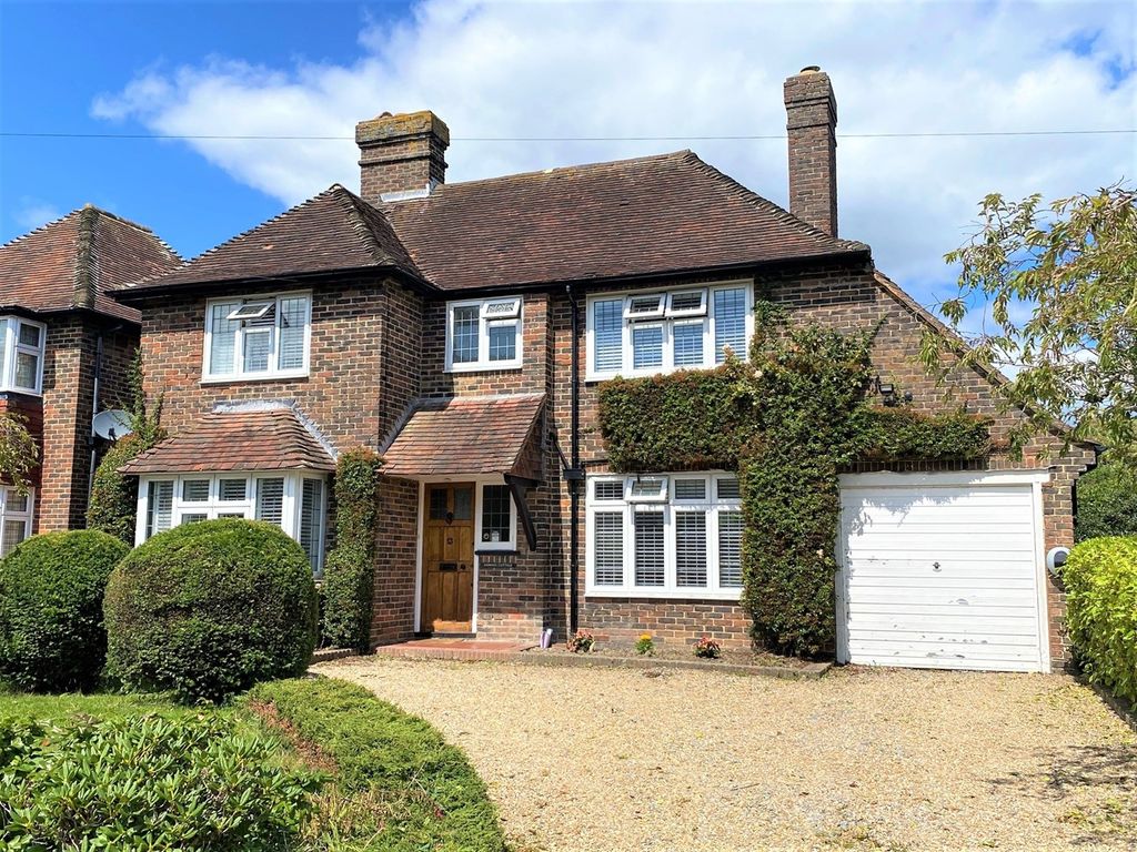 3 bed detached house for sale in Newlands Avenue, Bexhill-On-Sea TN39, £565,000