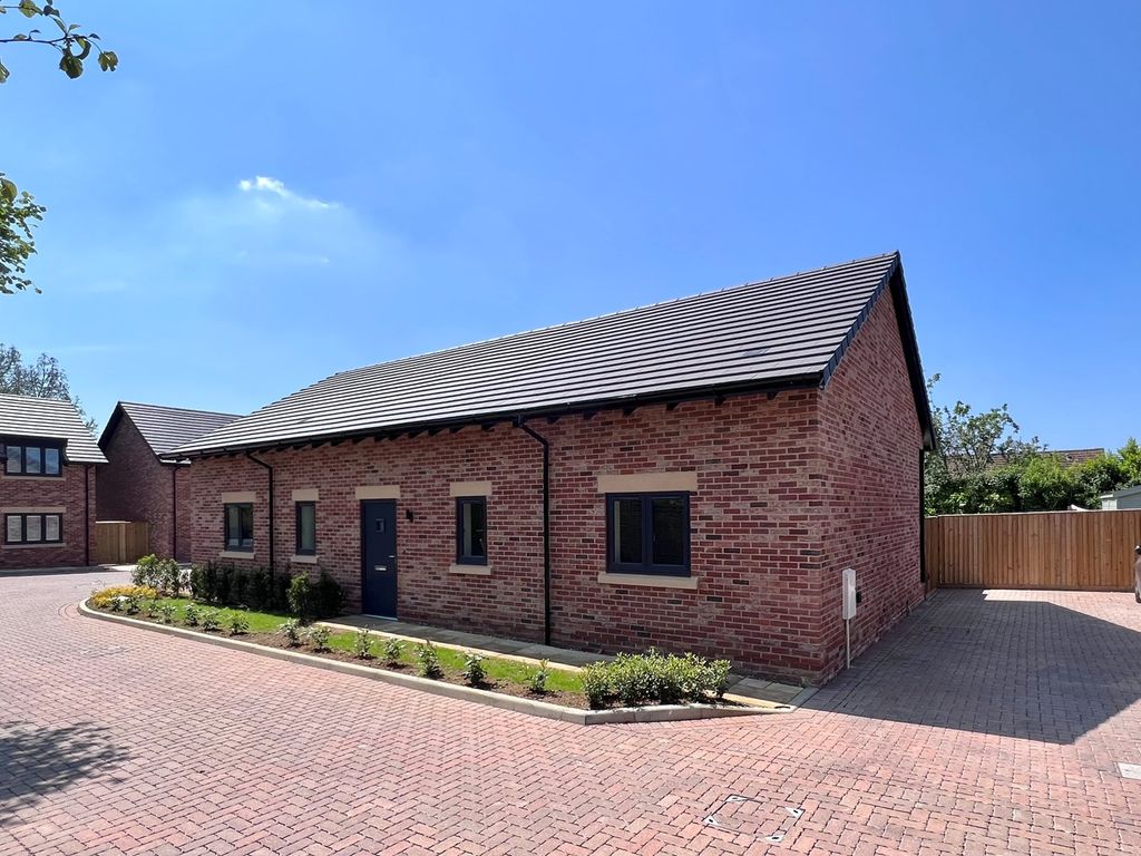 New home, 3 bed detached bungalow for sale in Stallpits Road, Shrivenham SN6, £525,000