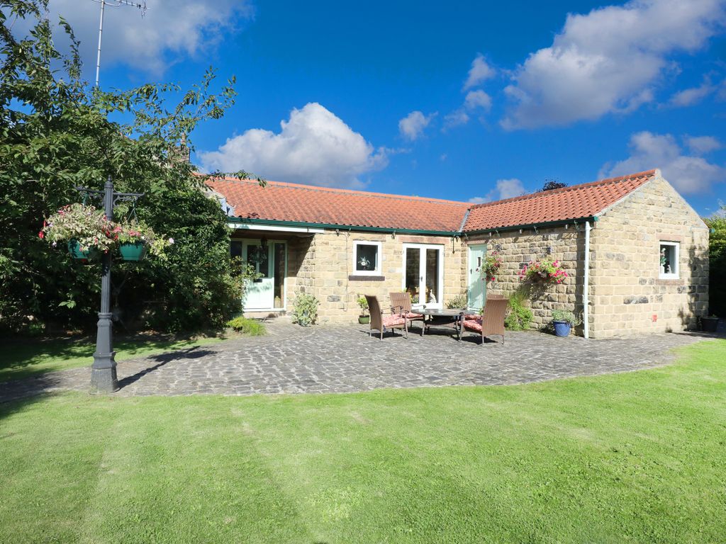 4 bed bungalow for sale in Beighton, Sheffield S20, £635,000