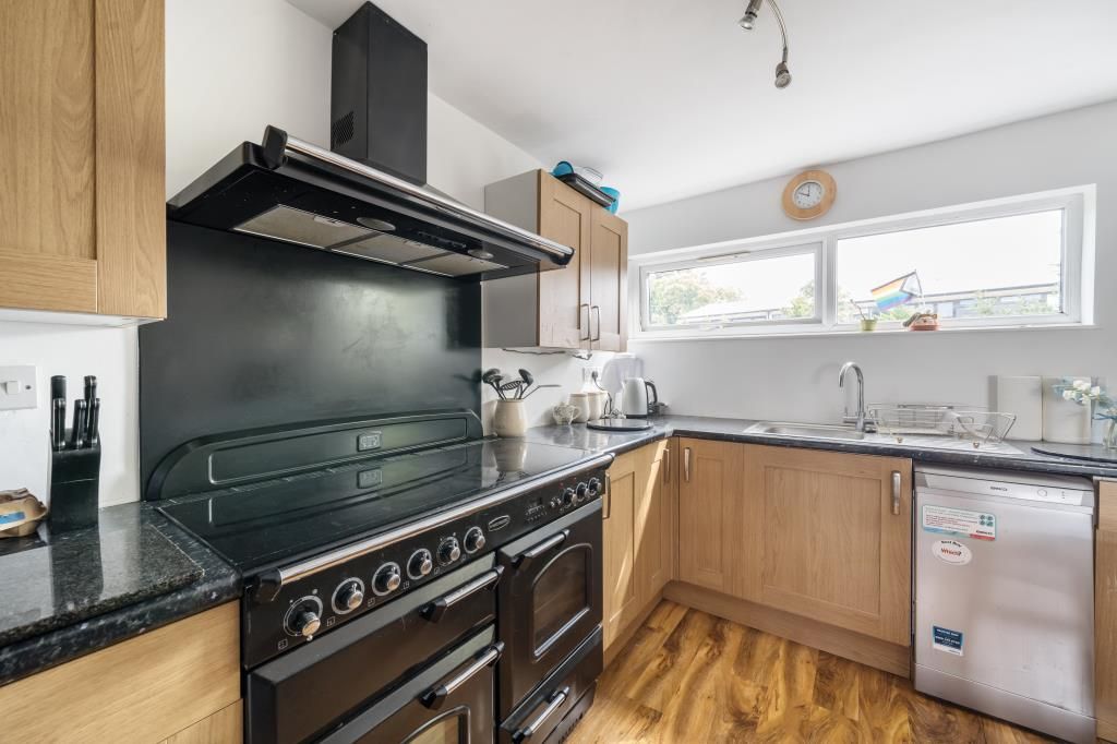 3 bed end terrace house for sale in Windsor, Berkshire SL4, £475,000
