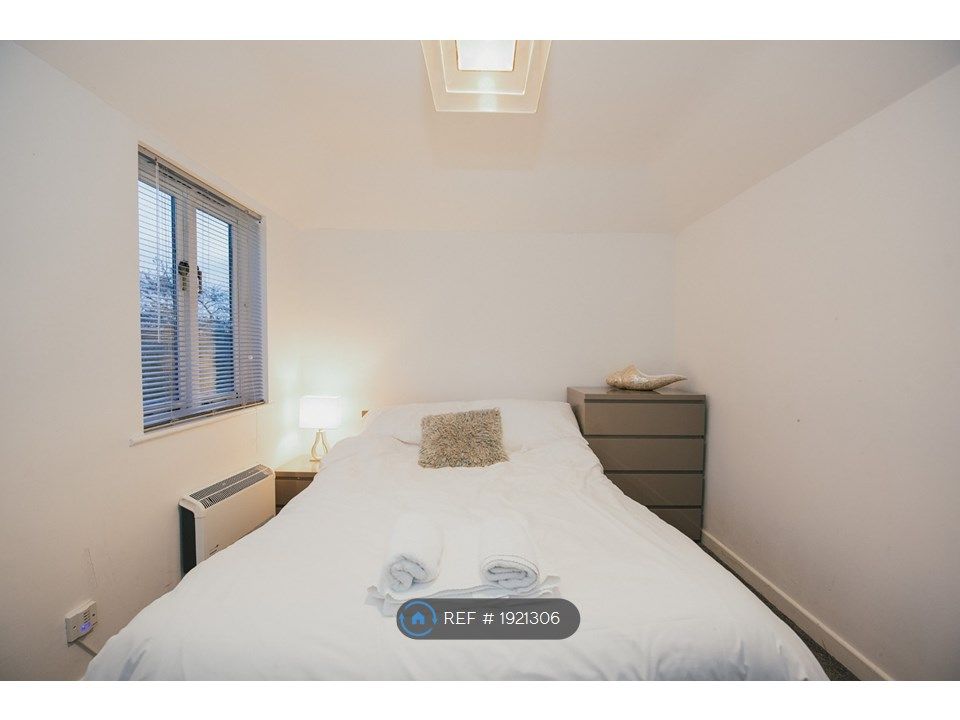 2 bed flat to rent in Arbury View Arbury Road Uk, Cambridge CB4, £2,150 pcm