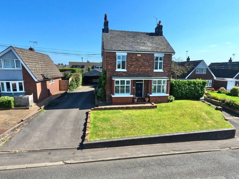 4 bed property for sale in 