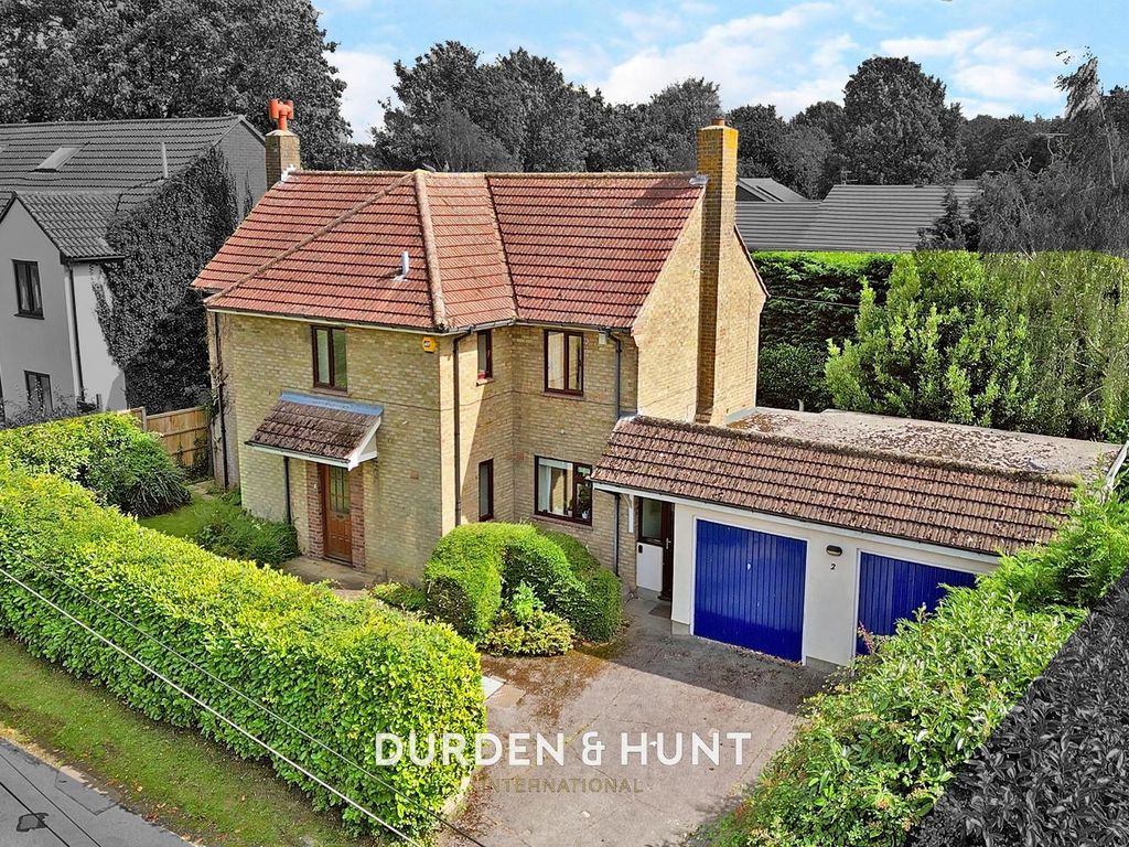 4 bed detached house for sale in Love Lane, Ongar CM5, £750,000
