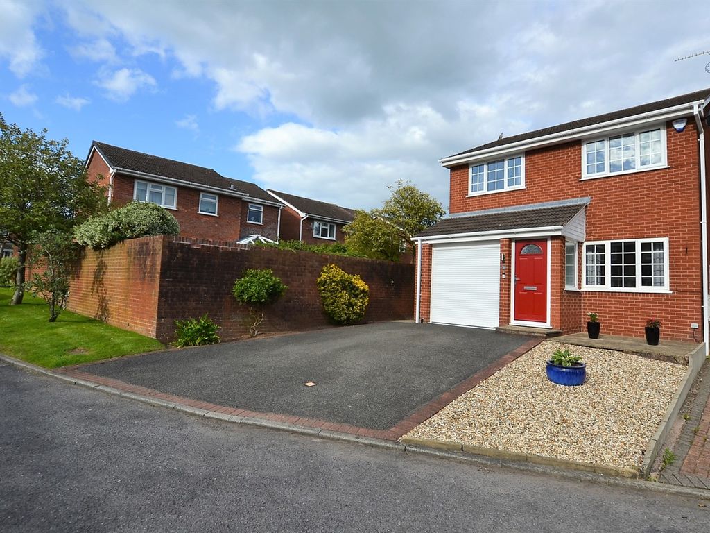 3 bed detached house for sale in Selkirk Drive, Holmes Chapel, Crewe CW4, £350,000