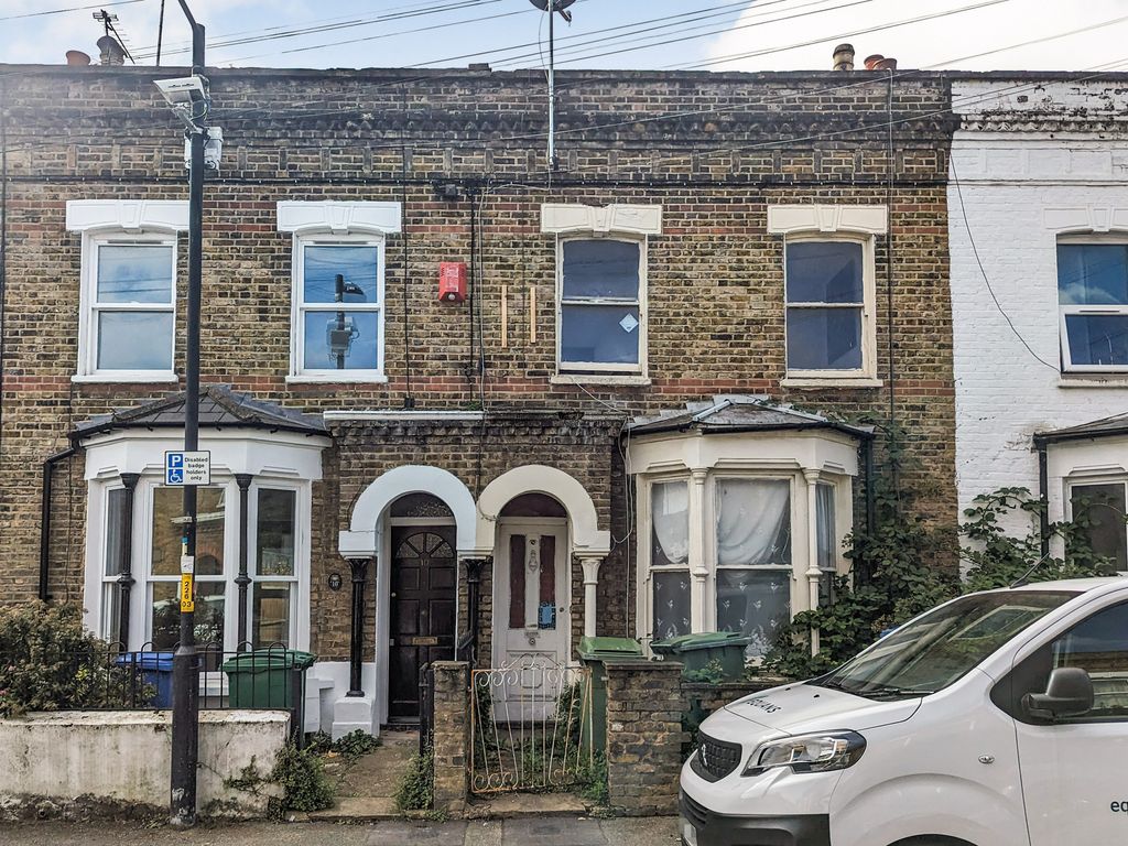 3 bed terraced house for sale in Ada Road, London SE5, £490,000
