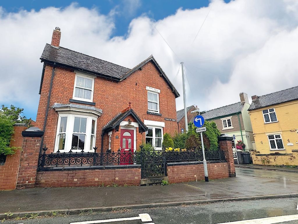 3 bed detached house for sale in Hatherton Street, Cheslyn Hay, Walsall WS6, £350,000