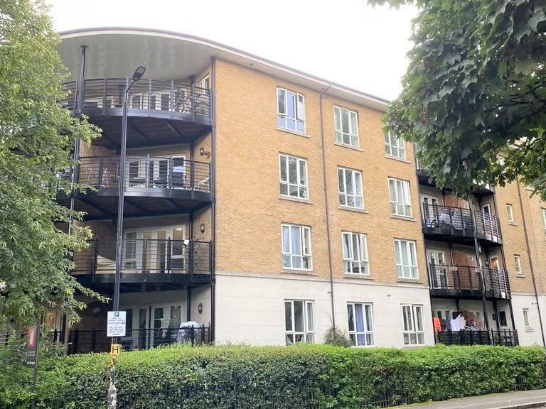 2 bed flat to rent in 64 St. Georges Way, London SE15, £2,800 pcm