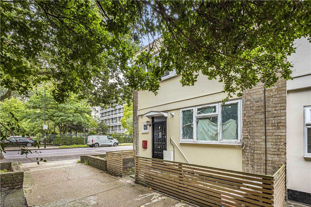 4 bed end terrace house for sale in Swinford Gardens, London SW9, £600,000