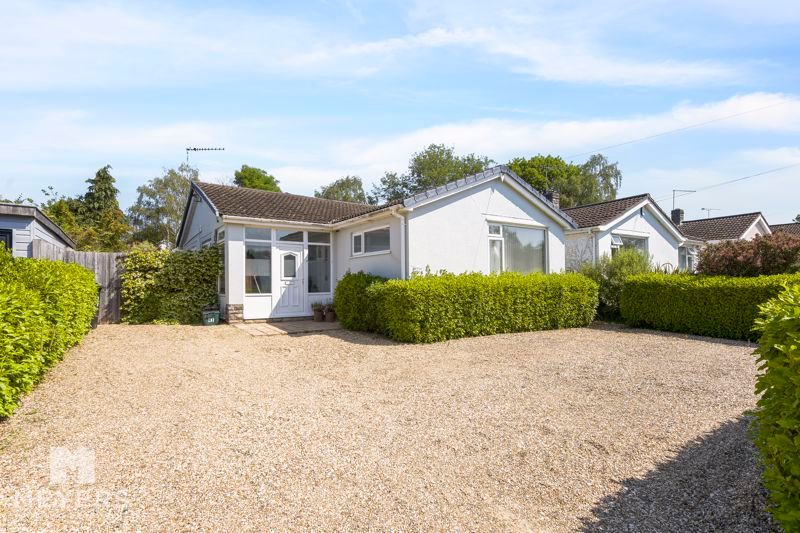 4 bed bungalow for sale in Dales Drive, Colehill, Wimborne BH21, £475,000