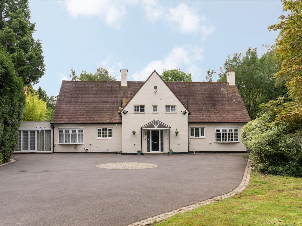 5 bed detached house for sale in Linthurst Road, Blackwell B60, £1,350,000