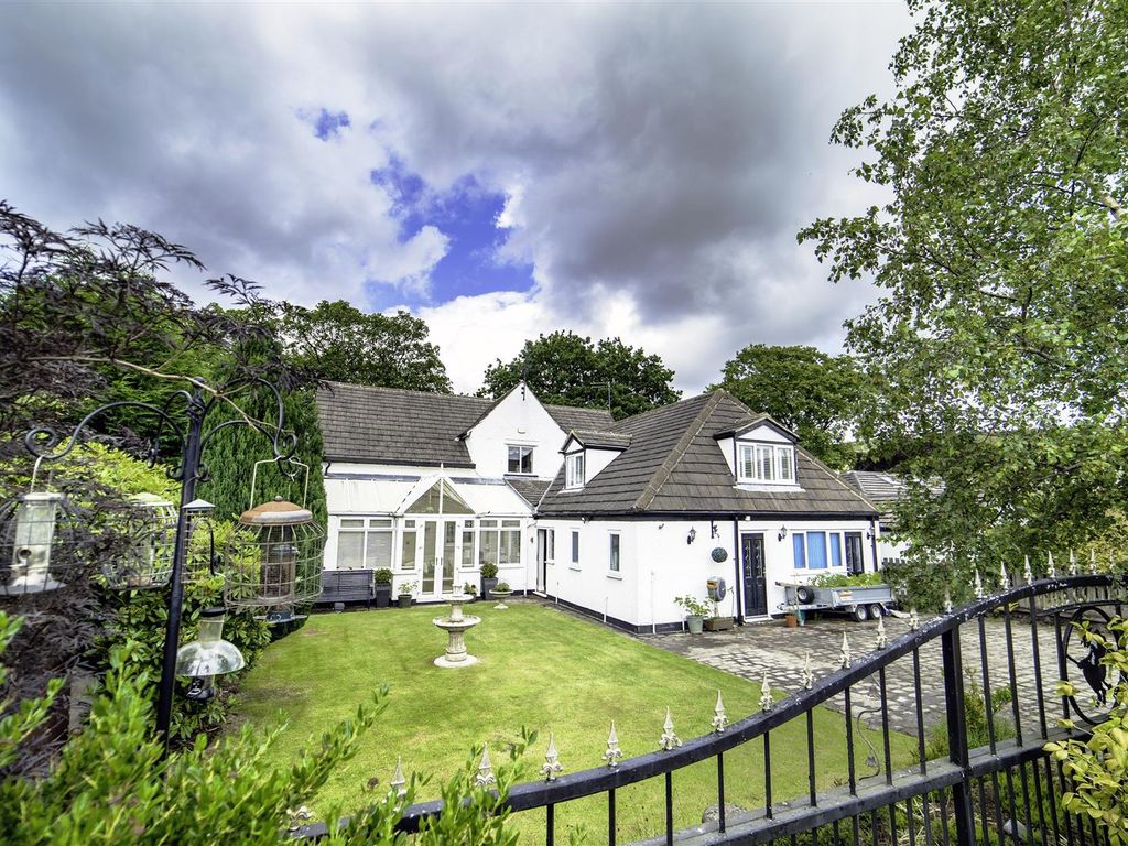 4 bed detached house for sale in Mottram Road, Stalybridge SK15, £725,000