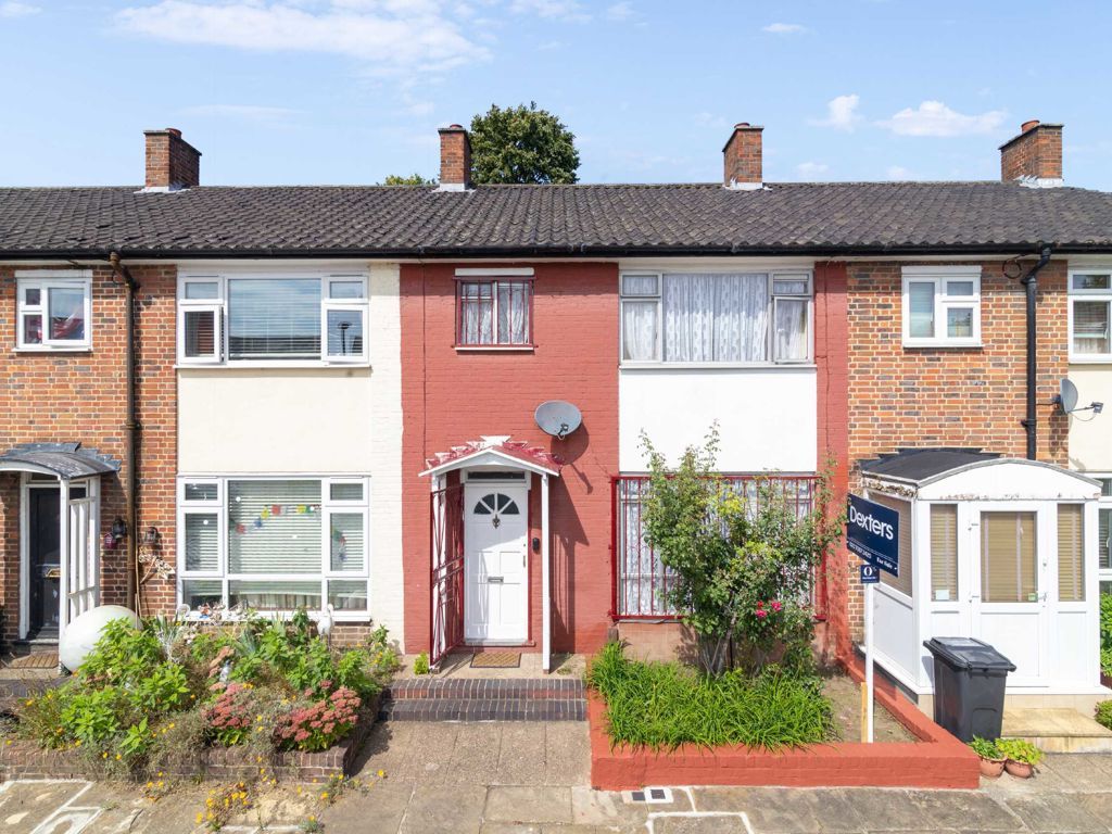 3 bed terraced house for sale in Shacklewell Road, London N16, £750,000