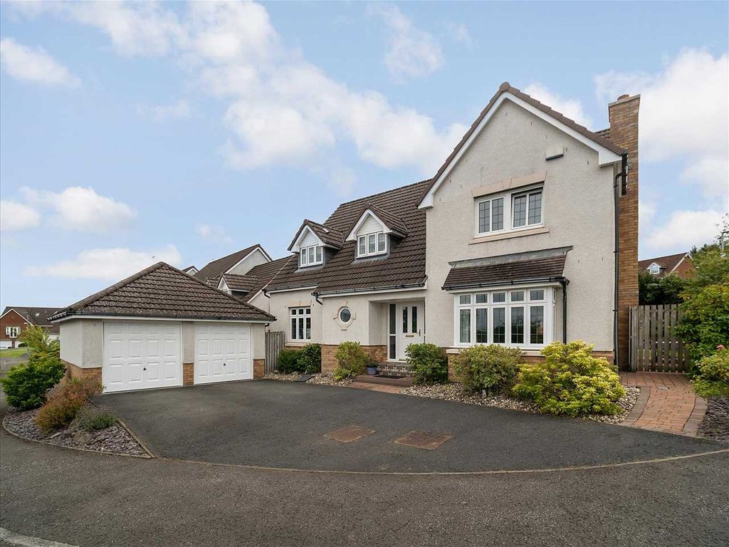 5 bed detached house for sale in Cherrytree Wynd, Stroud, East Kilbride G75, £370,000