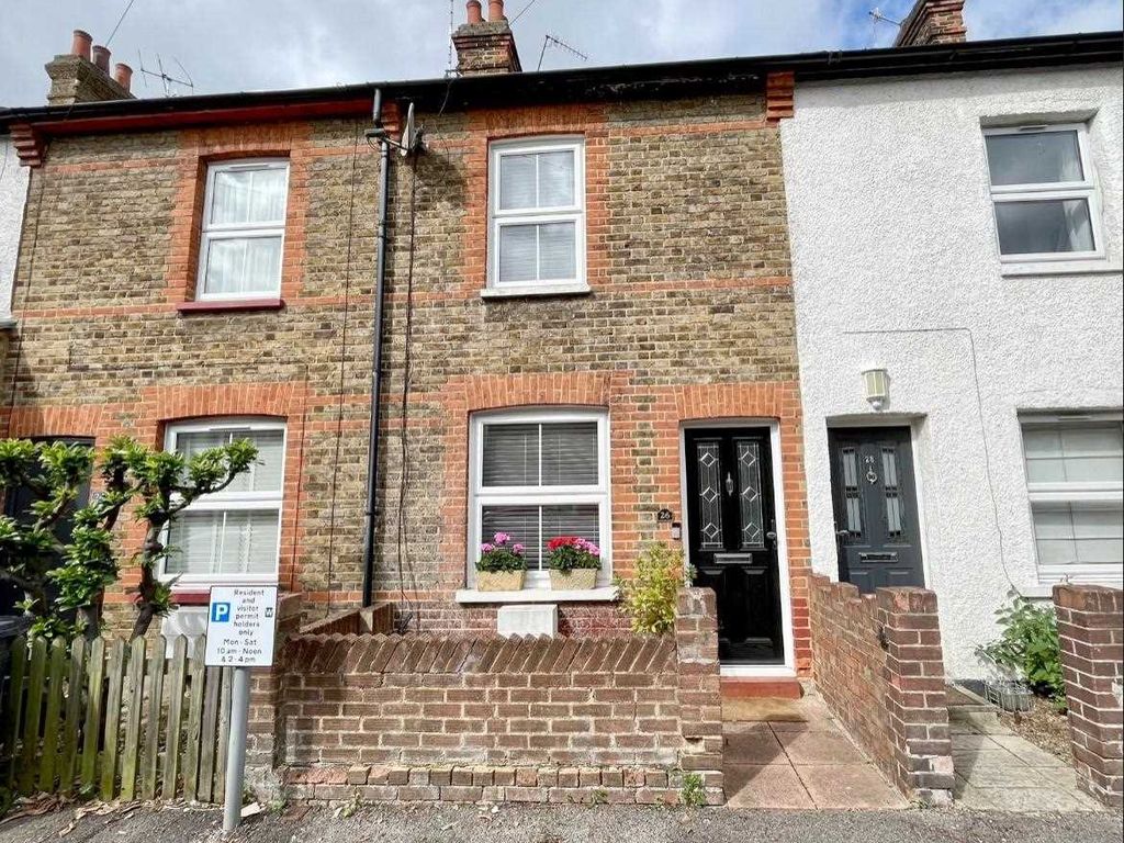 3 bed terraced house for sale in Ashdon Road, Bushey WD23., £409,950