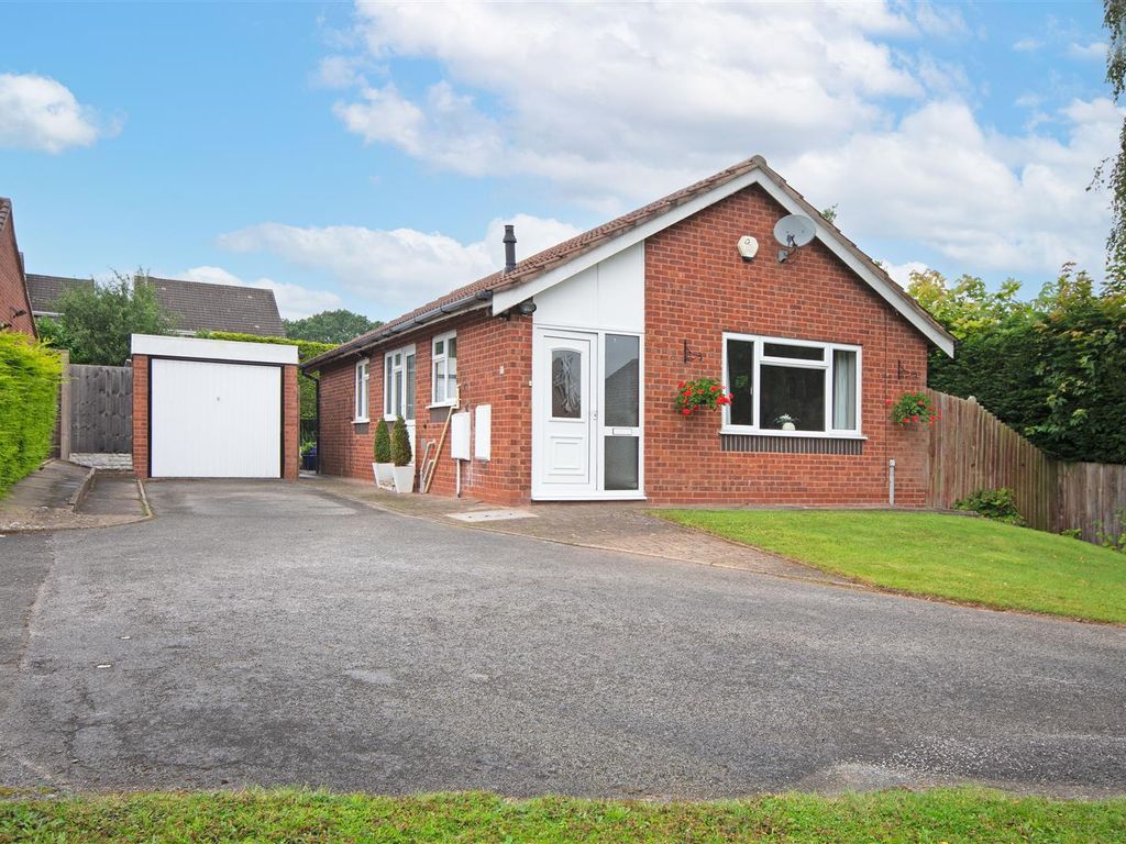 3 bed detached bungalow for sale in Beverley Close, Sutton Coldfield B72, £385,000