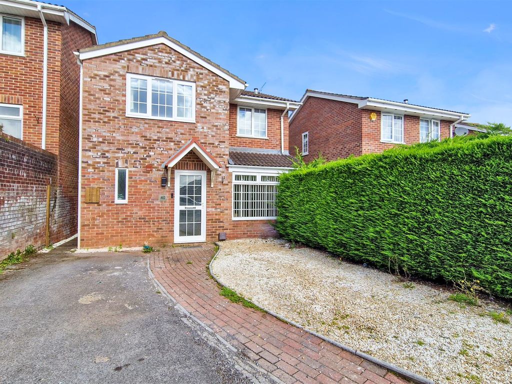 4 bed detached house for sale in Bramblewood Road, Worle, Weston-Super-Mare BS22, £359,995