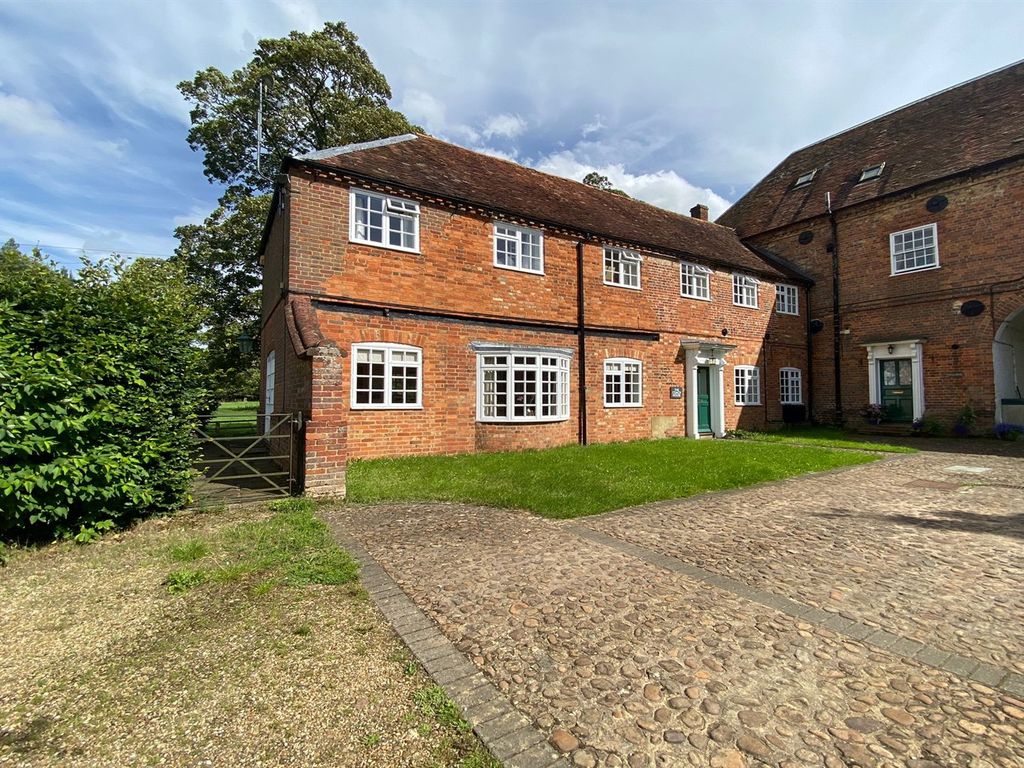 4 bed semi-detached house to rent in The Coach House, Addington, Bucks MK18, £2,500 pcm