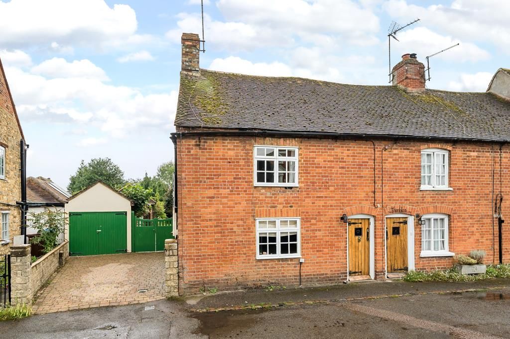 3 bed cottage for sale in Long Crendon, Buckinghamshire HP18, £600,000