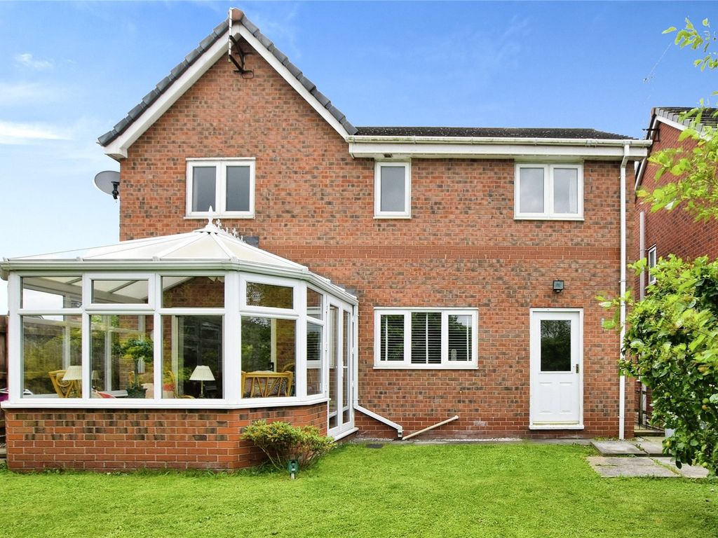 4 bed detached house for sale in Mottram Drive, Nantwich, Cheshire CW5, £370,000