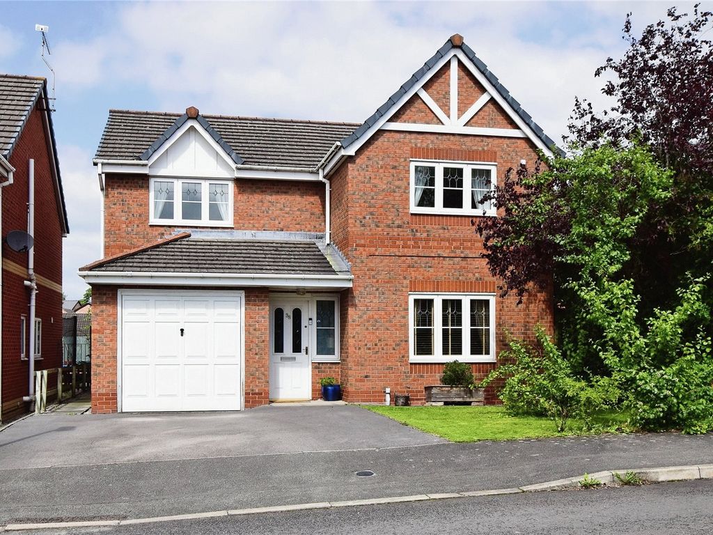 4 bed detached house for sale in Mottram Drive, Nantwich, Cheshire CW5, £370,000