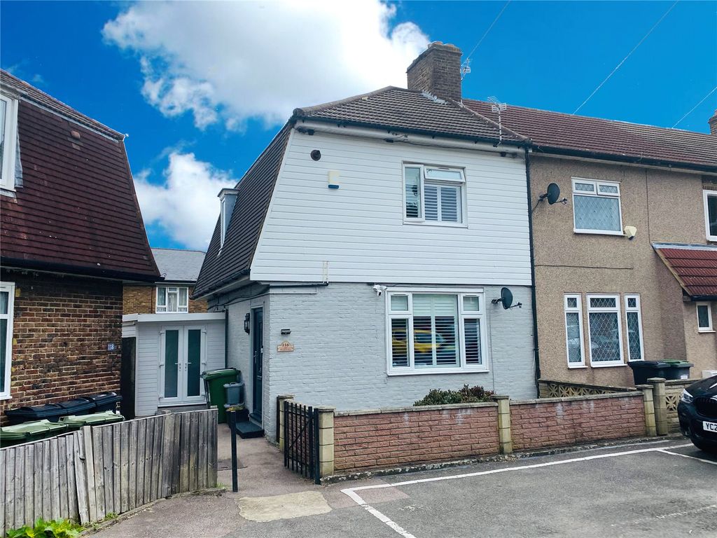 3 bed detached house for sale in Playgreen Way, Bellingham, Catford, London SE6, £450,000