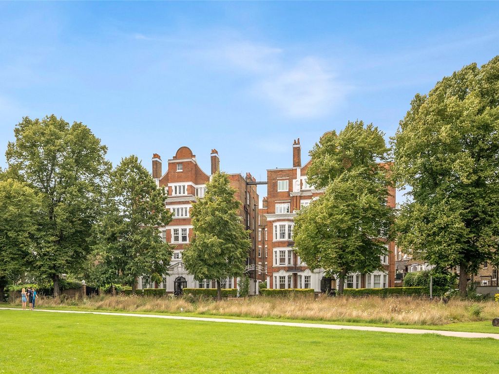 1 bed property for sale in Arlington Park Mansions, Sutton Lane North, Chiswick, London W4, £410,000