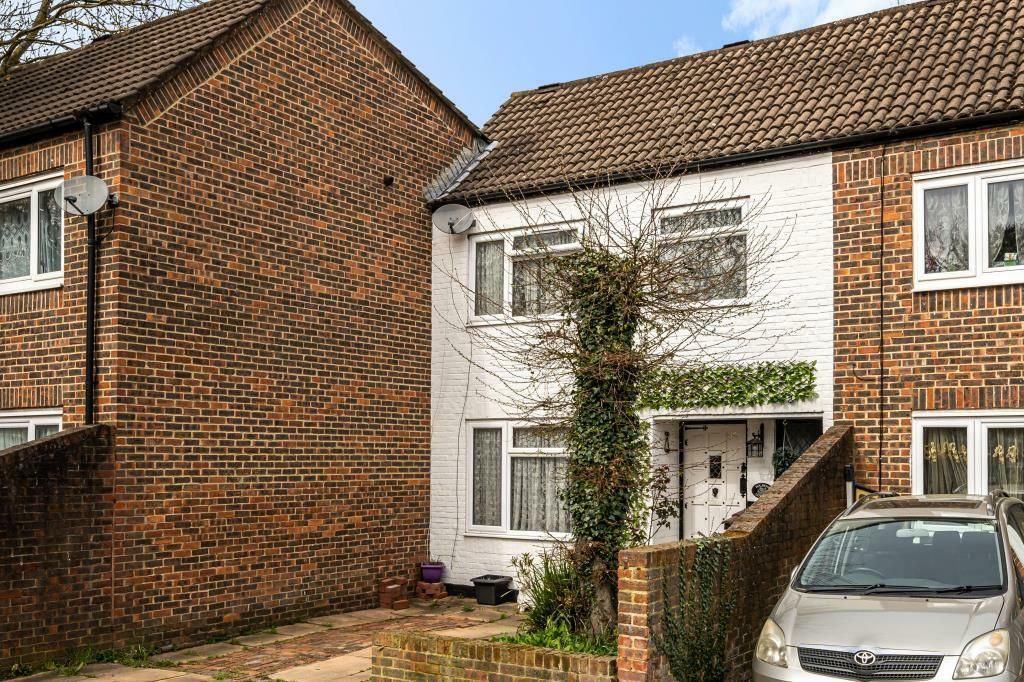 4 bed terraced house for sale in Hanselin Close, Stanmore HA7, £525,000