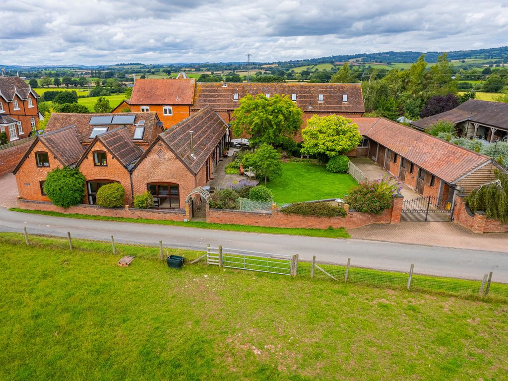 4 bed link-detached house for sale in Burford, Tenbury Wells WR15, £700,000