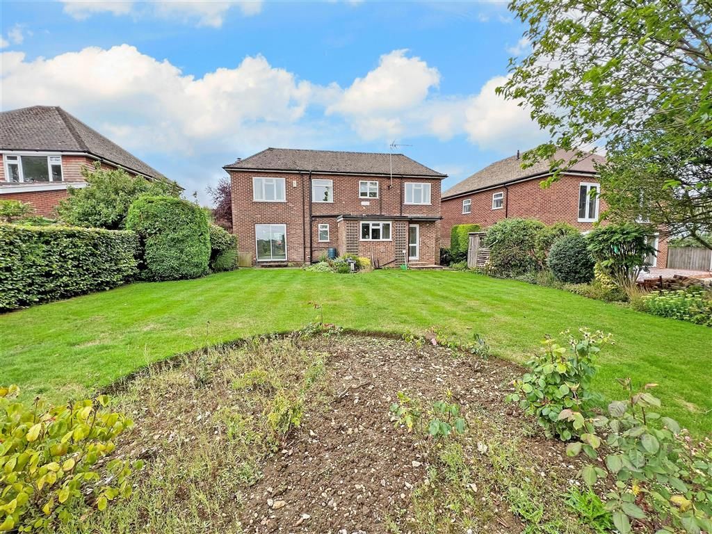 4 bed detached house for sale in Pitfield Drive, Meopham, Kent DA13, £800,000