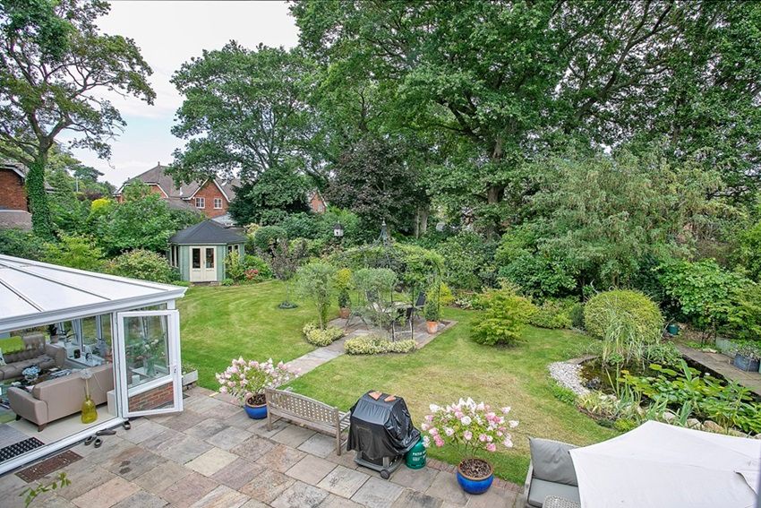 5 bed detached house for sale in Willow Drive, Maidenhead SL6, £1,400,000