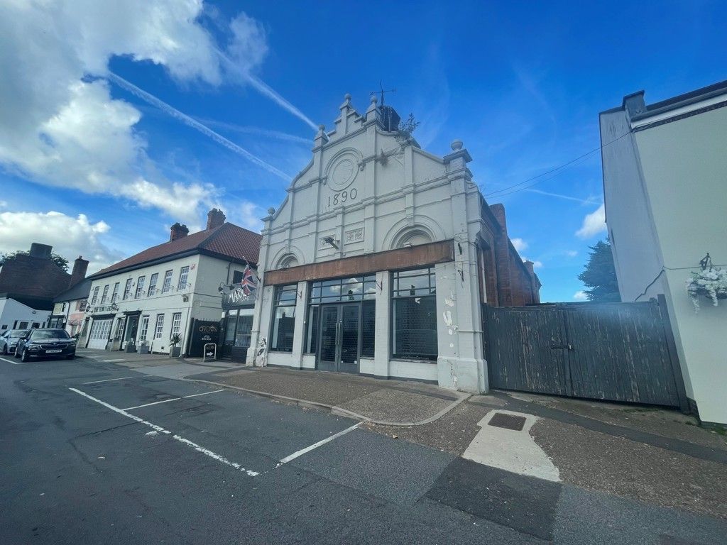 Retail premises to let in Old Town Hall, Market Place, Bawtry, Doncaster, South Yorkshire DN10, Non quoting