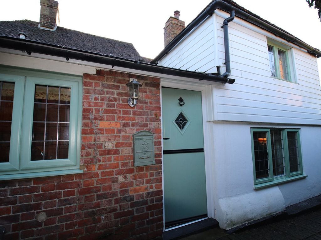 2 bed cottage to rent in Westwell, Ashford TN25, £1,250 pcm