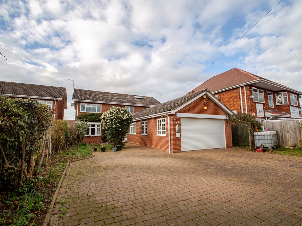 5 bed detached house for sale in Eastfield Road. Eastfield, Peterborough PE1, £500,000
