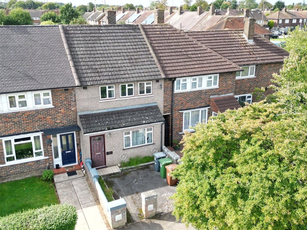 3 bed terraced house for sale in Rossington Avenue, Borehamwood, Hertfordshire WD6, £375,000