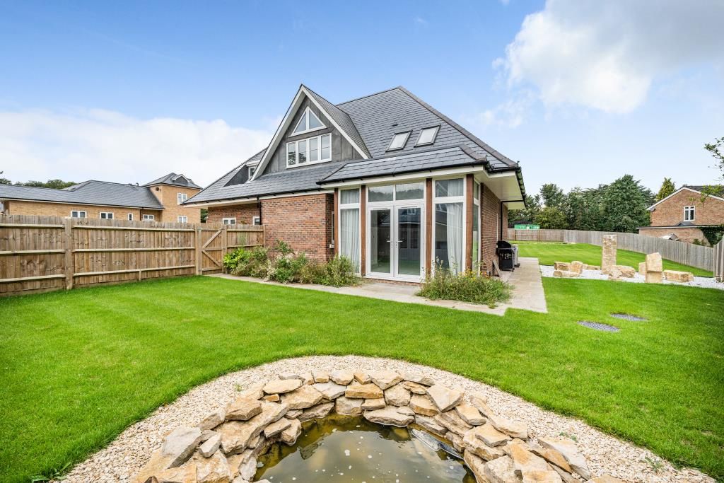 4 bed detached house for sale in Crookham Common, Thatcham RG19, £1,250,000