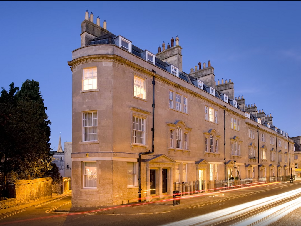 1 bed flat to rent in Amrby House, St. James's Parade, Bath BA1, £1,690 pcm