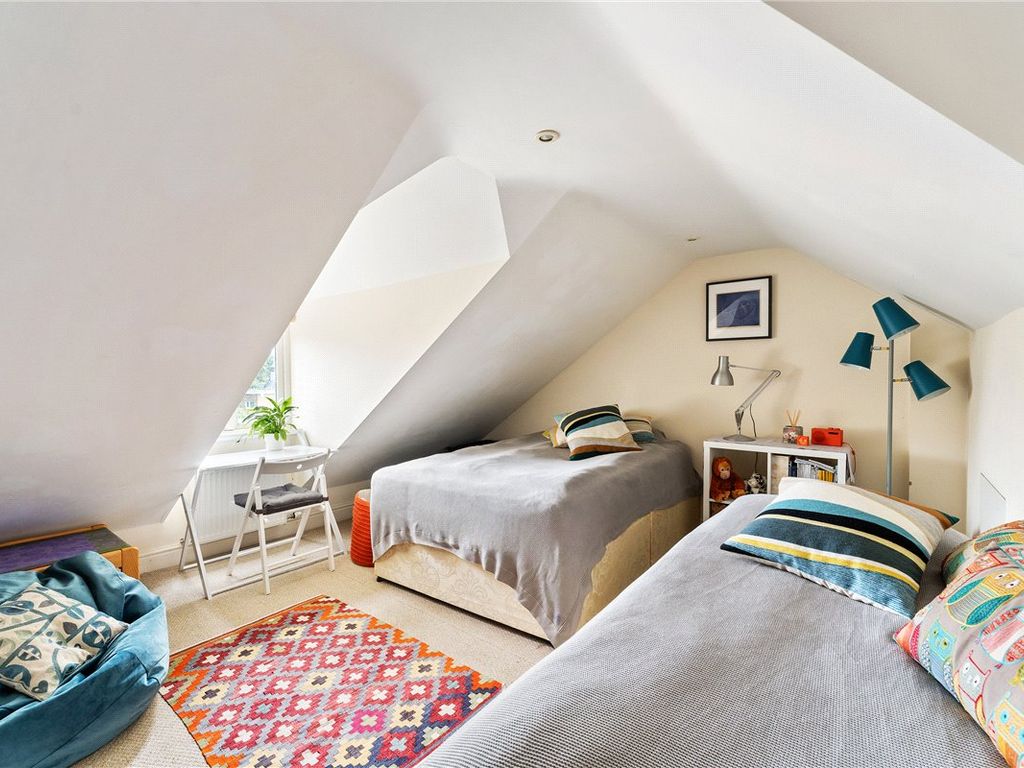 2 bed flat for sale in Blossom Street, Cambridge CB1, £450,000