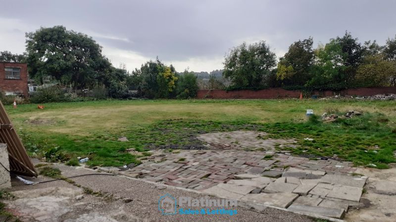 Land to let in King Cliffe Road, Birkby, Huddersfield HD2, £18,000 pa